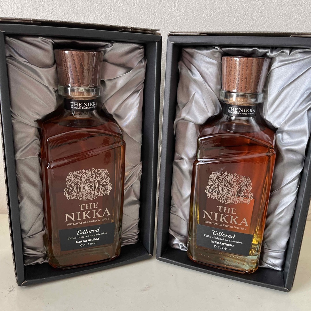 ニッカウヰスキー(ニッカウイスキー)の2本 アサヒビール ザ・ニッカ　瓶７００ｍｌ 食品/飲料/酒の酒(ウイスキー)の商品写真