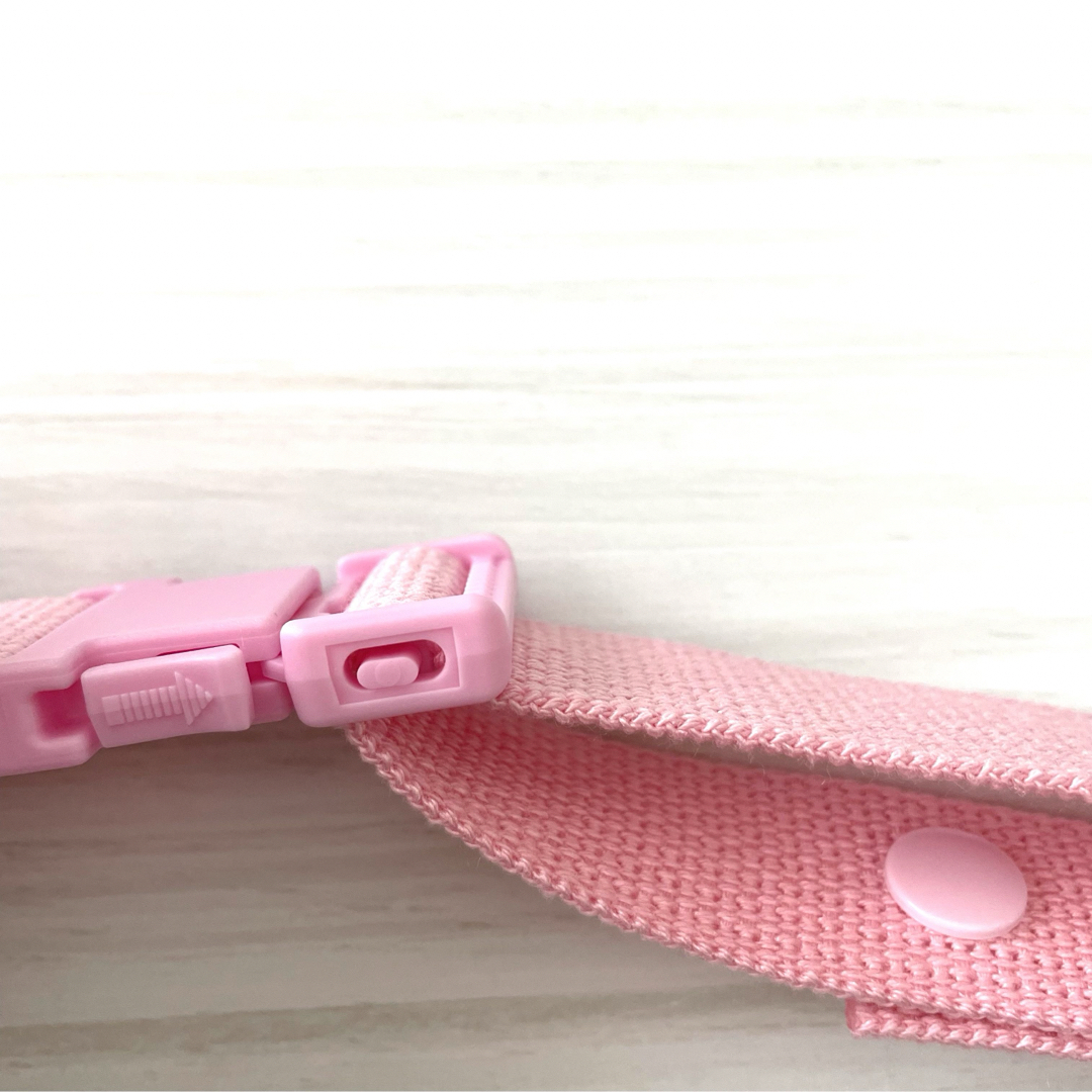チェストベルト　フリーサイズ　ピンク ハンドメイドのキッズ/ベビー(外出用品)の商品写真