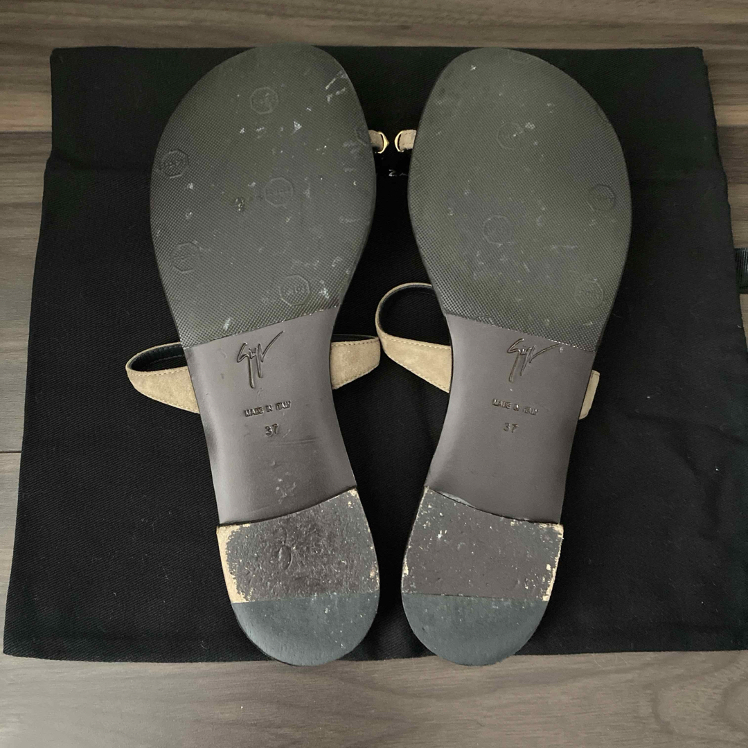 GIUSEPPE ZANOTTI オヤユビプレートサンダル ベージュ37|レディース GIUSEPPE ZANOTTI オヤユビプレートサンダル ベージュ37|レディース
