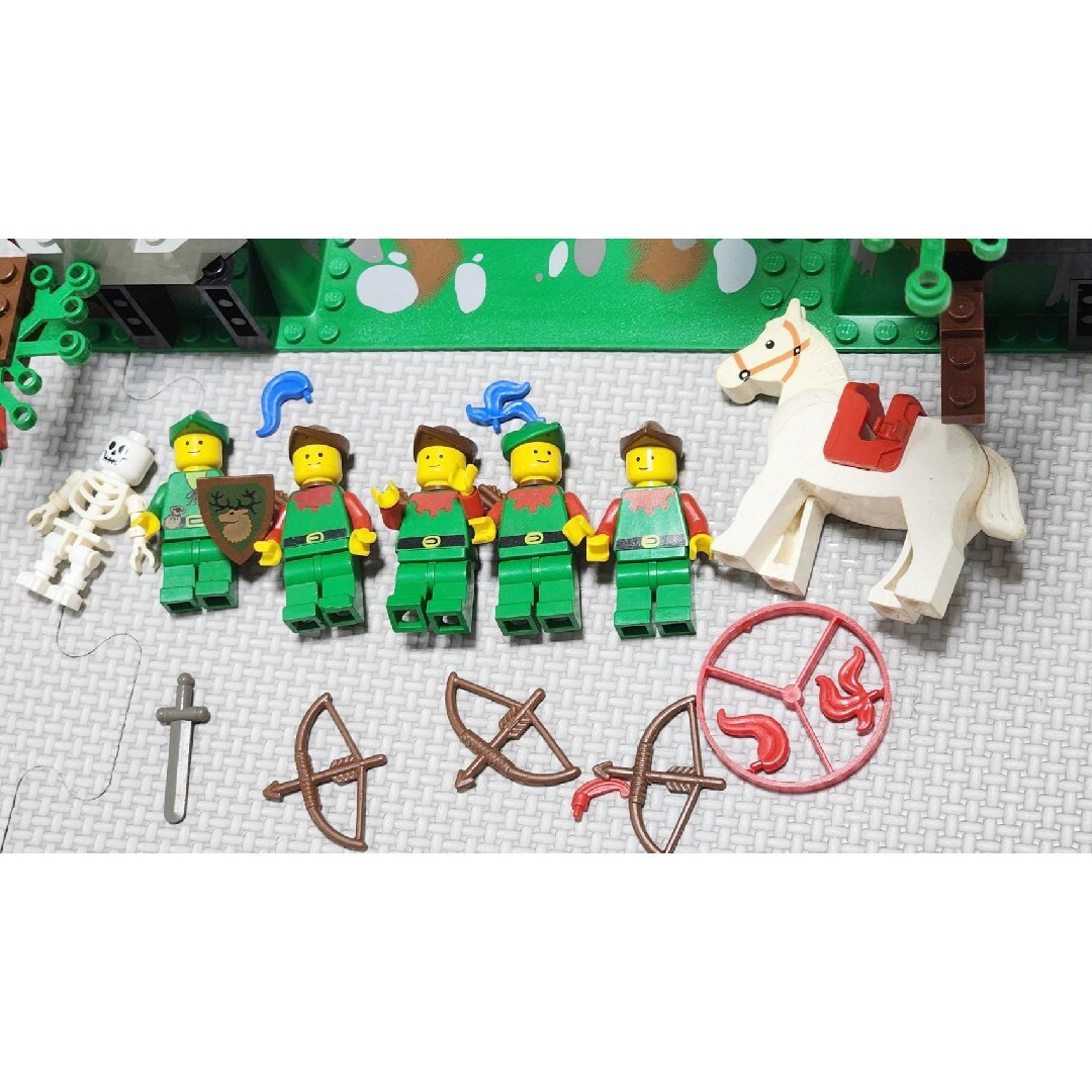 Lego(レゴ)のLEGO　レゴ　6079　エルクウッドの砦＋ミニフィグジャンク エンタメ/ホビーのおもちゃ/ぬいぐるみ(その他)の商品写真