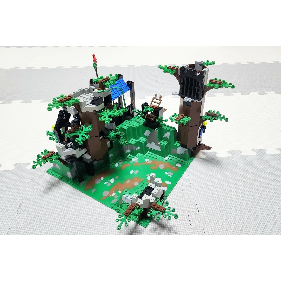 Lego(レゴ)のLEGO　レゴ　6079　エルクウッドの砦＋ミニフィグジャンク エンタメ/ホビーのおもちゃ/ぬいぐるみ(その他)の商品写真