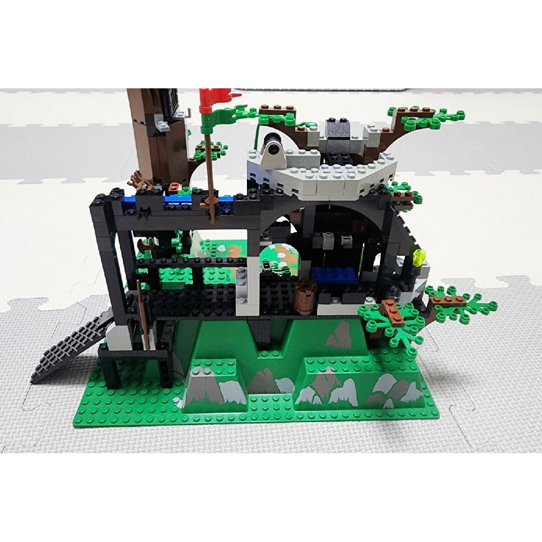 Lego(レゴ)のLEGO　レゴ　6079　エルクウッドの砦＋ミニフィグジャンク エンタメ/ホビーのおもちゃ/ぬいぐるみ(その他)の商品写真