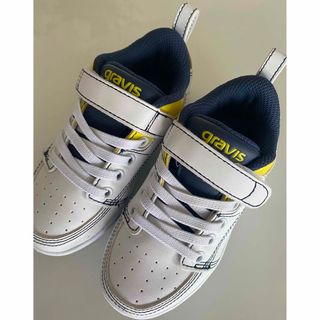 グラビス(gravis)のグラビス　スニーカー(スニーカー)