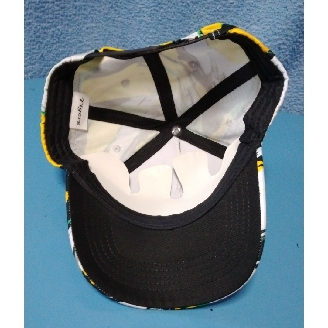 阪神タイガース(ハンシンタイガース)の新品　阪神タイガース超高性能キャップ　サイズフリー　2024 メンズの帽子(キャップ)の商品写真