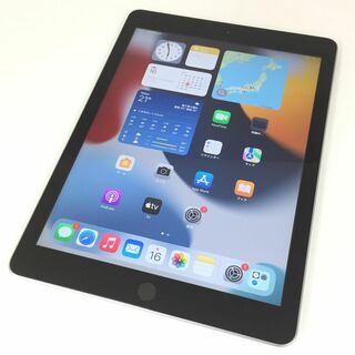 アイパッド(iPad)の【B】iPad (第5世代) Wi-Fi + Cellular/128GB/359456084733832(タブレット)