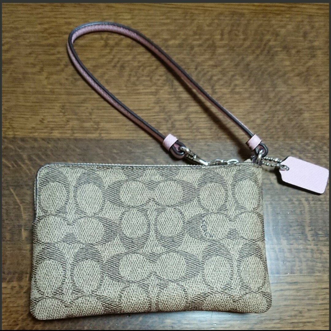 COACH(コーチ)の【新品・未使用品】コーチ ポーチ レディースのファッション小物(ポーチ)の商品写真