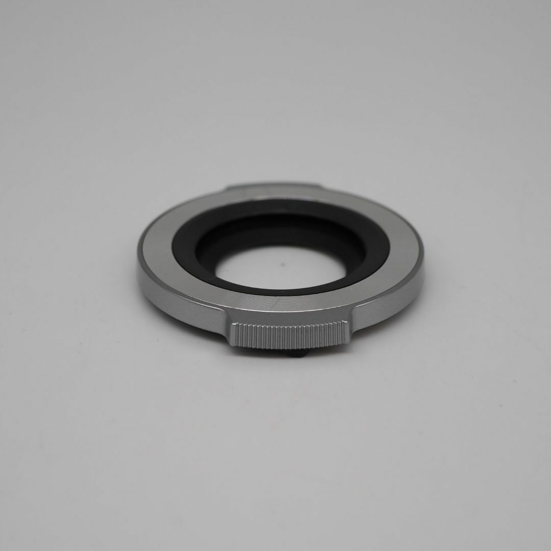 OLYMPUS(オリンパス)のOLYMPUS 自動開閉式レンズキャップ LC-37C SLV スマホ/家電/カメラのカメラ(その他)の商品写真