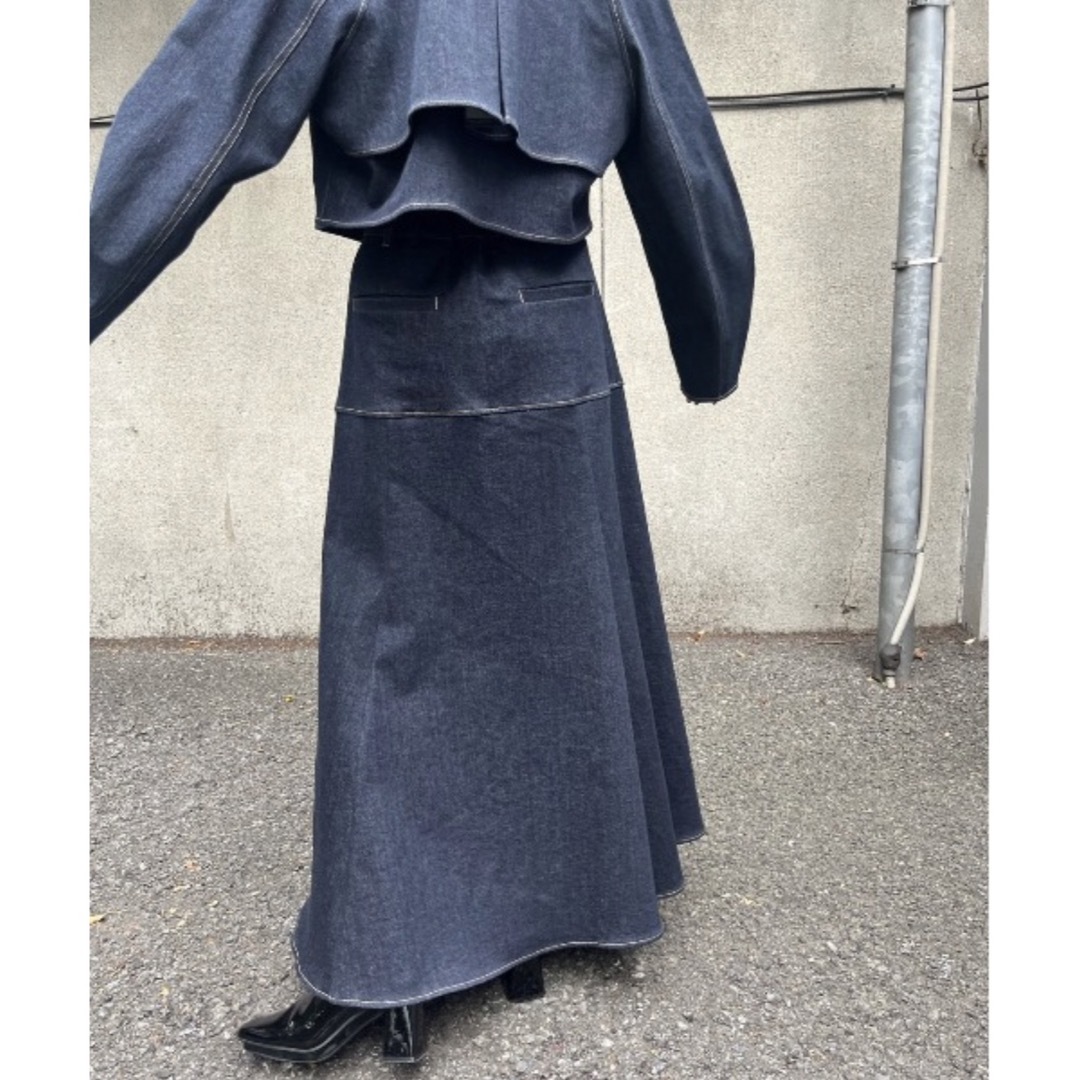 Ameri VINTAGE(アメリヴィンテージ)のAMERI DENIM SETUP CURVE DRESS S レディースのジャケット/アウター(Gジャン/デニムジャケット)の商品写真