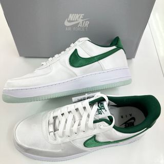 ナイキ(NIKE)のナイキ　WMNS AIRFORCE1 07 ESS エアフォース1 新品27cm(スニーカー)