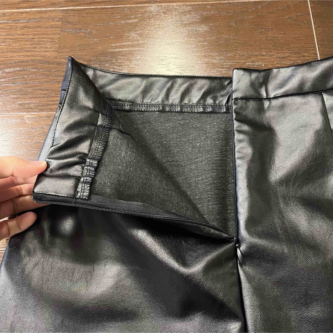 フェイクレザー 合皮 ミニスカート レディースのスカート(ミニスカート)の商品写真