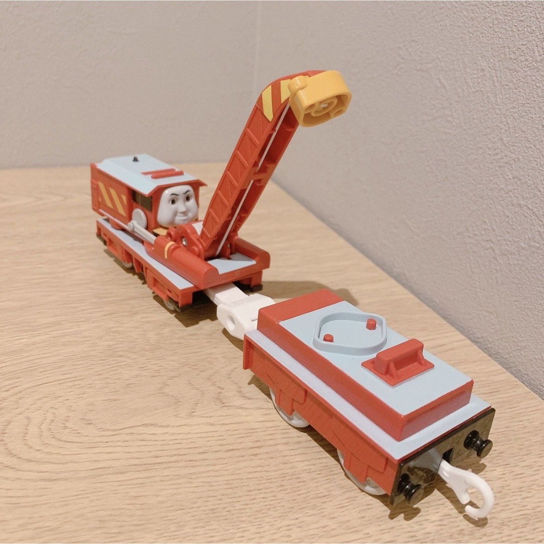 プラレール トーマス 13台 まとめ売り キッズ/ベビー/マタニティのおもちゃ(電車のおもちゃ/車)の商品写真