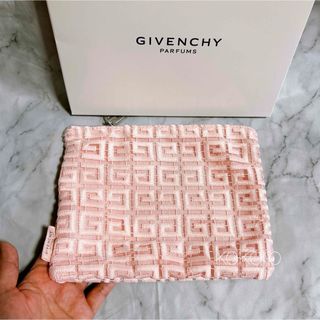 ジバンシィ(GIVENCHY)のジバンシー ポーチ ノベルティ ベビーピンク 刺繍 レース Gチャーム(ポーチ)