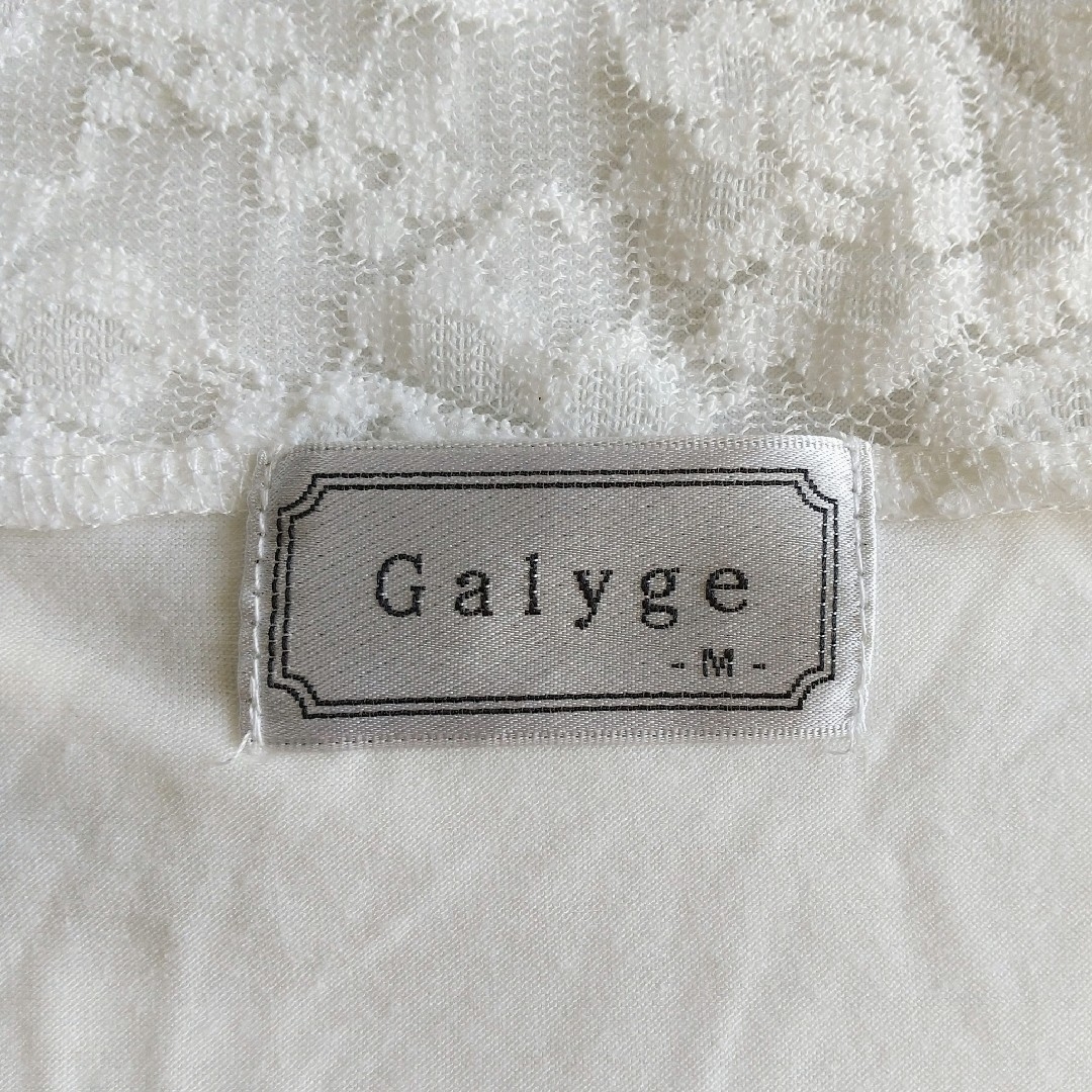 しまむら(シマムラ)の【 Galyge 】バックレースロゴTシャツ ＊しまむら レディース Ｍ 半袖 レディースのトップス(Tシャツ(半袖/袖なし))の商品写真