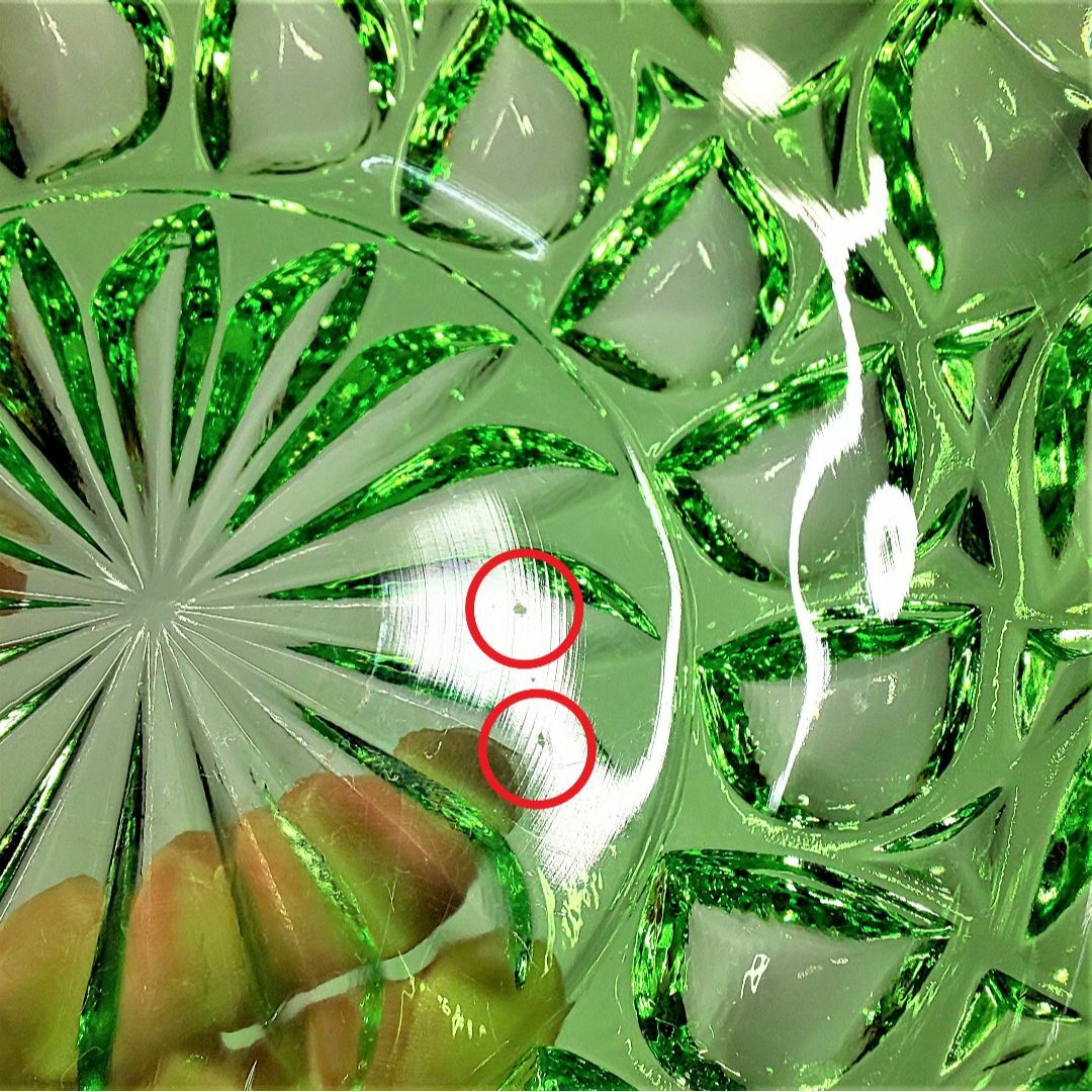【昭和レトロ】グリーン　灰皿　ガラス製 インテリア/住まい/日用品のインテリア小物(灰皿)の商品写真
