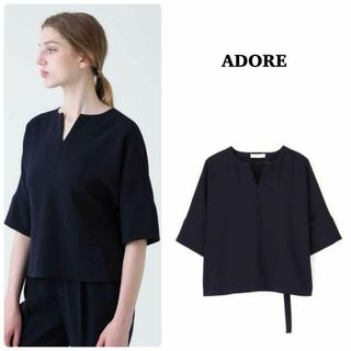 アドーア(ADORE)の【ADORE】ドライタッチジョーゼットブラウス　ネイビー　38(シャツ/ブラウス(長袖/七分))