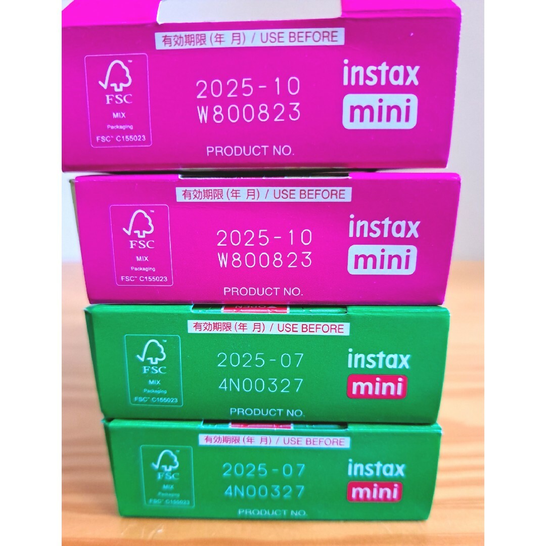 富士フイルム(フジフイルム)のチェキ フィルム instax mini インスタックスミニ 40枚 新品未使用 スマホ/家電/カメラのカメラ(フィルムカメラ)の商品写真