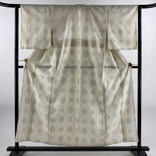 紬 身丈154cm 裄丈63cm 正絹 美品 名品 【中古】(着物)