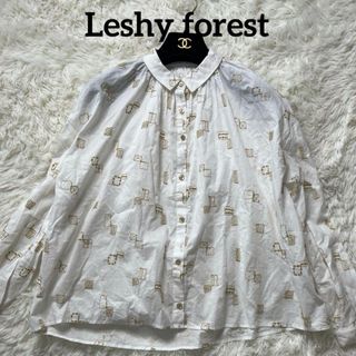 ネストローブ(nest Robe)のLeshy forest 総刺繍 ブラウス シャツ ホワイト ナチュラル系(シャツ/ブラウス(長袖/七分))