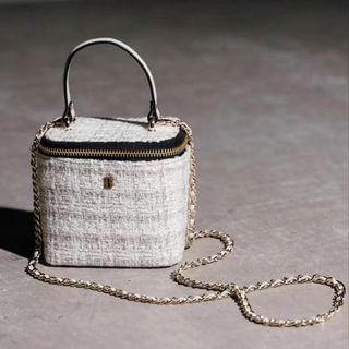 バブルス(Bubbles)の新品 bibiy ELISE VANITY BAG ショルダーバッグ ホワイト　(ショルダーバッグ)