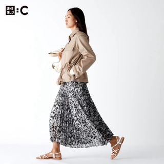 ユニクロ(UNIQLO)のプリーツスカート(ロングスカート)