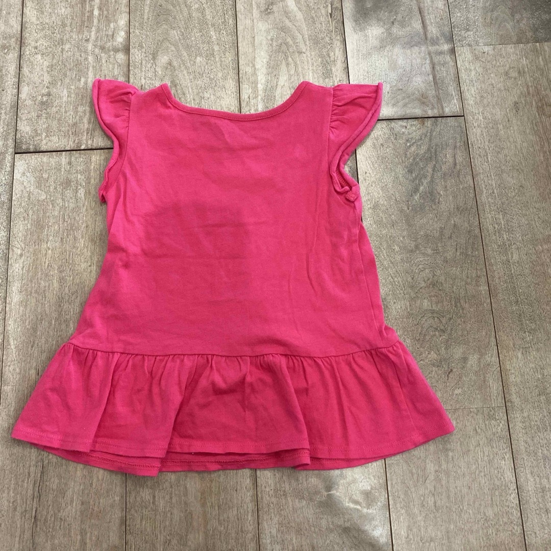 babyGAP(ベビーギャップ)のGAP フリルTシャツ　ショッキングピンク　80 90 キッズ/ベビー/マタニティのベビー服(~85cm)(シャツ/カットソー)の商品写真