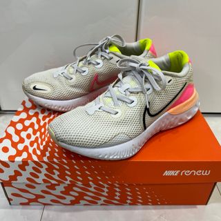 ナイキ(NIKE)の【 箱付き 】ナイキリニューラン(シューズ)