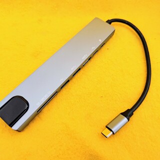 【中古】USB Type-C 8-in-1インターフェース(PC周辺機器)
