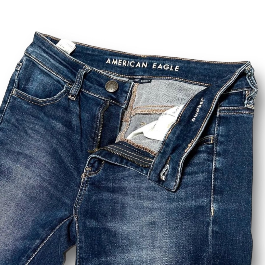 American Eagle(アメリカンイーグル)のAEO アメリカンイーグル ジェギング ダメージ加工 強ストレッチ サイズUS6 レディースのパンツ(デニム/ジーンズ)の商品写真