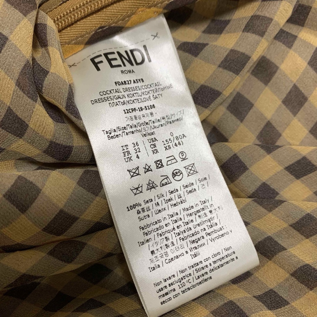 FENDI(フェンディ)の定価約42万　FENDI オークイエロー　チェック　ラティス　ワンピース レディースのワンピース(ロングワンピース/マキシワンピース)の商品写真