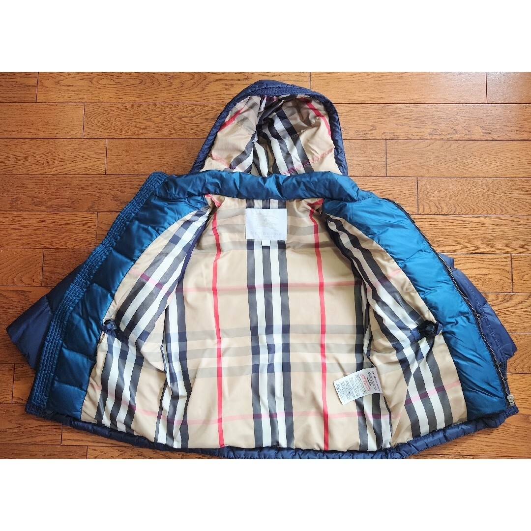 バーバリー ダウン 116cm キッズ/ベビー/マタニティのキッズ服男の子用(90cm~)(コート)の商品写真