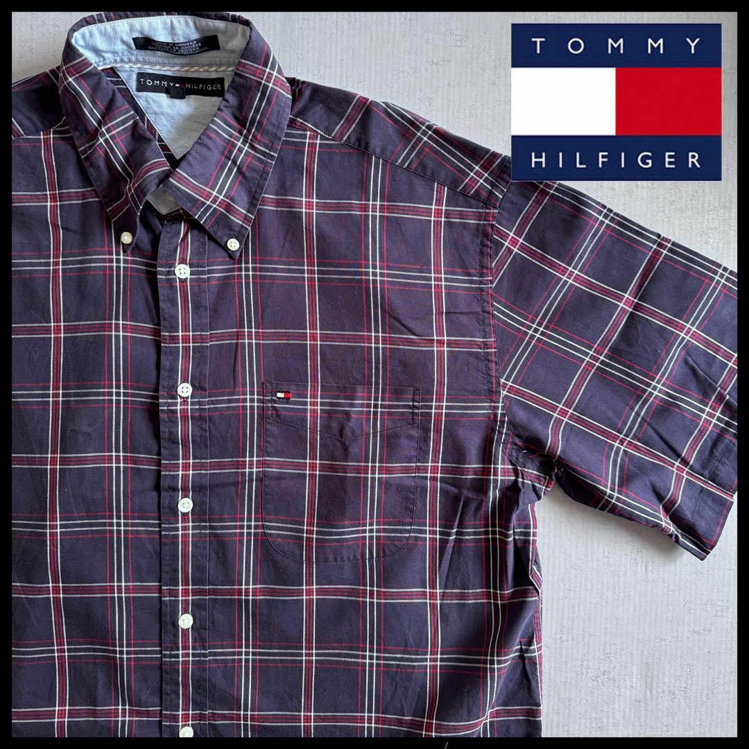 TOMMY HILFIGER(トミーヒルフィガー)のトミーヒルフィガー 半袖 チェック シャツ 刺繍ロゴ オーバーサイズ 紺 古着 メンズのトップス(シャツ)の商品写真