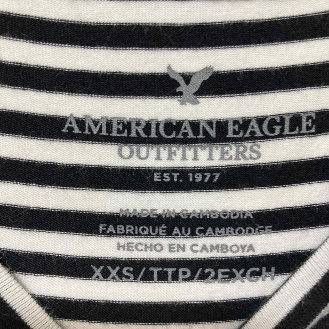 American Eagle(アメリカンイーグル)の【アメリカンイーグルアウトフィッターズ】小さめXXSサイズ 白黒ボーダーTシャツ レディースのトップス(Tシャツ(半袖/袖なし))の商品写真