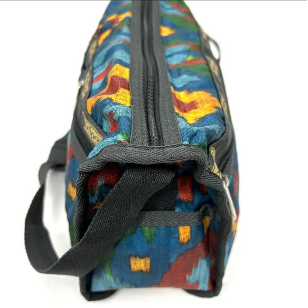 LeSportsac(レスポートサック)の【極美品】LeSportsac  レスポートサック　レスポ　ショルダーバッグ　柄 レディースのバッグ(ショルダーバッグ)の商品写真