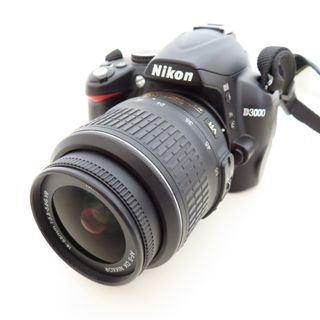 ニコン(Nikon)のM04 動作確認済 Nikon D3000 AF-S NIKKOR 18-55mm F3.5-5.6 VR セット 充電器・説明書付き(デジタル一眼)