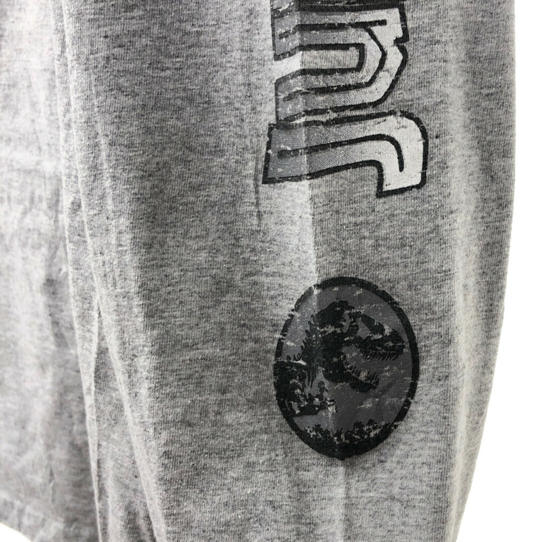 JURASSUC WORLD JURASSUC PARK 長袖Ｔシャツ 大きいサイズ キャラクター 映画 グレー (メンズ 2XL) 中古 古着 Q3685 メンズのトップス(Tシャツ/カットソー(七分/長袖))の商品写真