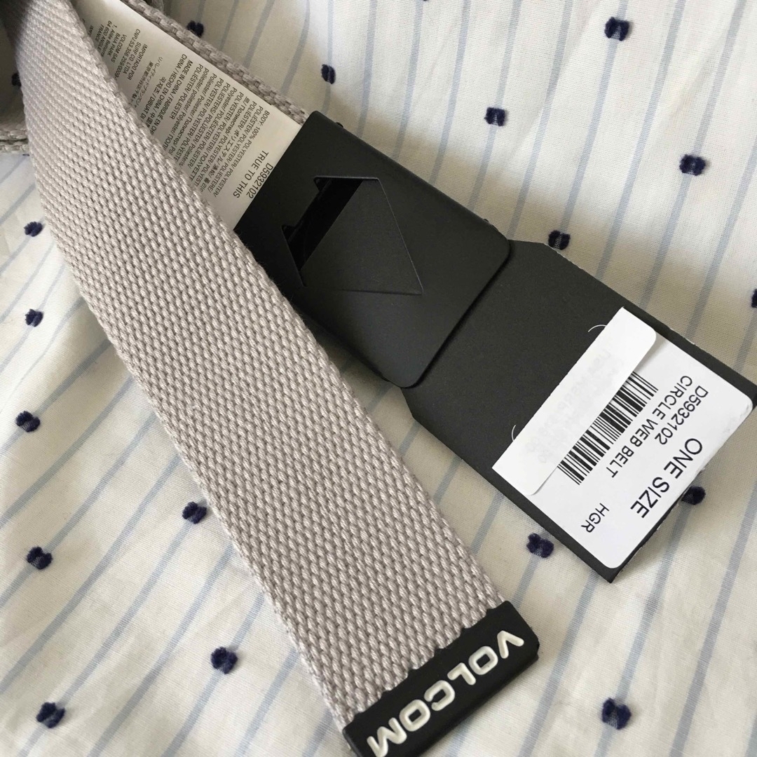 volcom(ボルコム)のVOLCOMボルコムUS限定ストーンアイコンバックルガチャベルトgrey メンズのファッション小物(ベルト)の商品写真