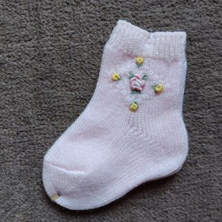 ◆新品未使用◆ピンク 刺繍 ソックス 靴下 9-10cm ベビー キッズ