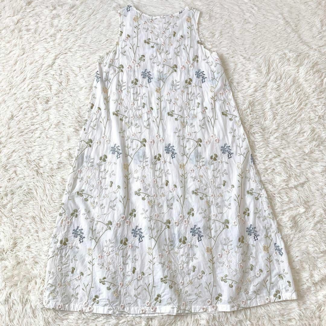 yuni(ユニ)のyuni　多色刺繍　草花柄　ロング ワンピース　白　F　コットン100% レディースのワンピース(ロングワンピース/マキシワンピース)の商品写真