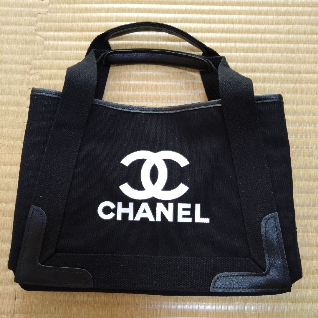 CHANEL(シャネル)のシャネル　CHANEL　ノベルティ　バック レディースのバッグ(トートバッグ)の商品写真