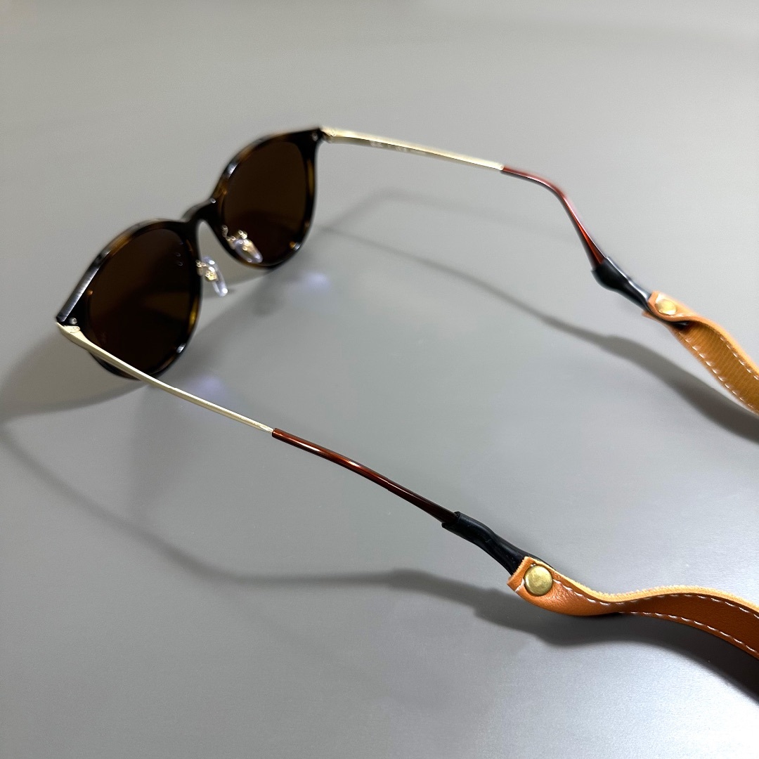 ワイド レザー グラスコード キャメル サングラス メガネストラップ メンズのファッション小物(サングラス/メガネ)の商品写真