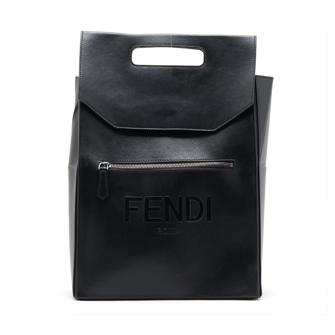 FENDI(フェンディ)のフェンディ  レザー  ブラック レディース リュック・デイパック レディースのバッグ(リュック/バックパック)の商品写真