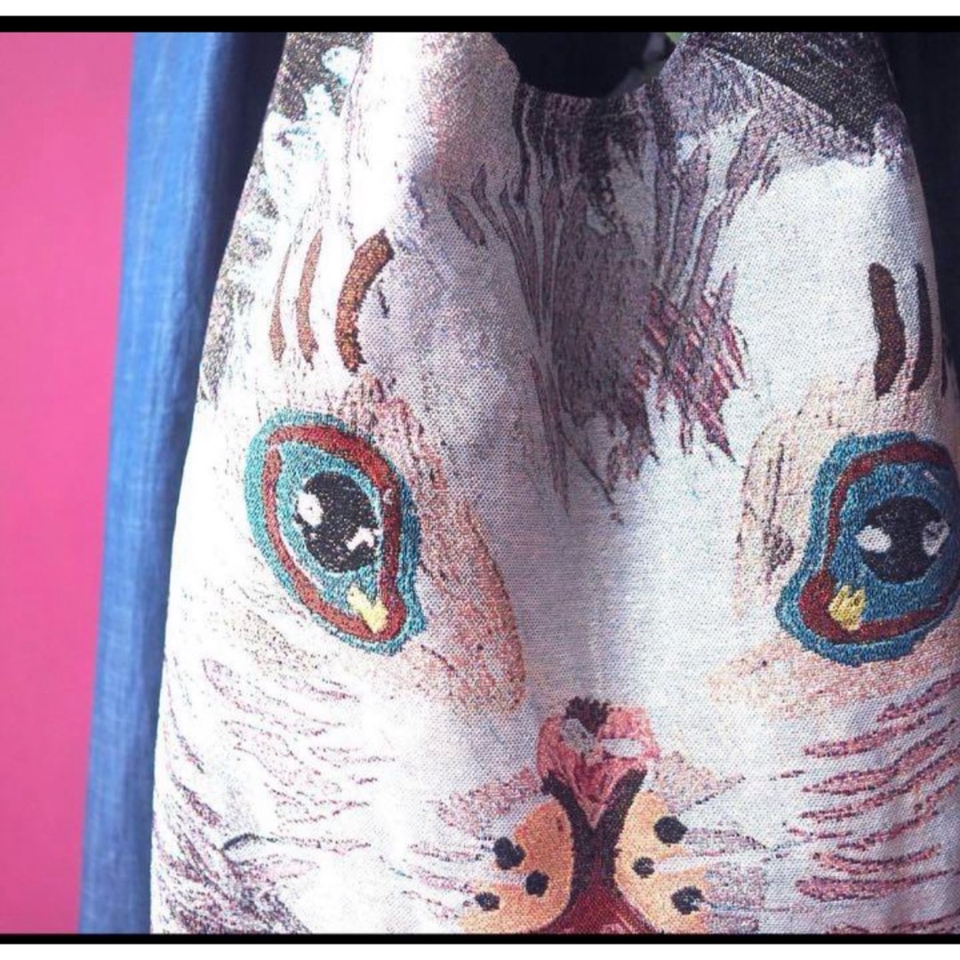 ナタリー・レテ バッグ ブランシュ 白ウサギのつづれ織りフェイス・バッグ北欧　L レディースのバッグ(トートバッグ)の商品写真