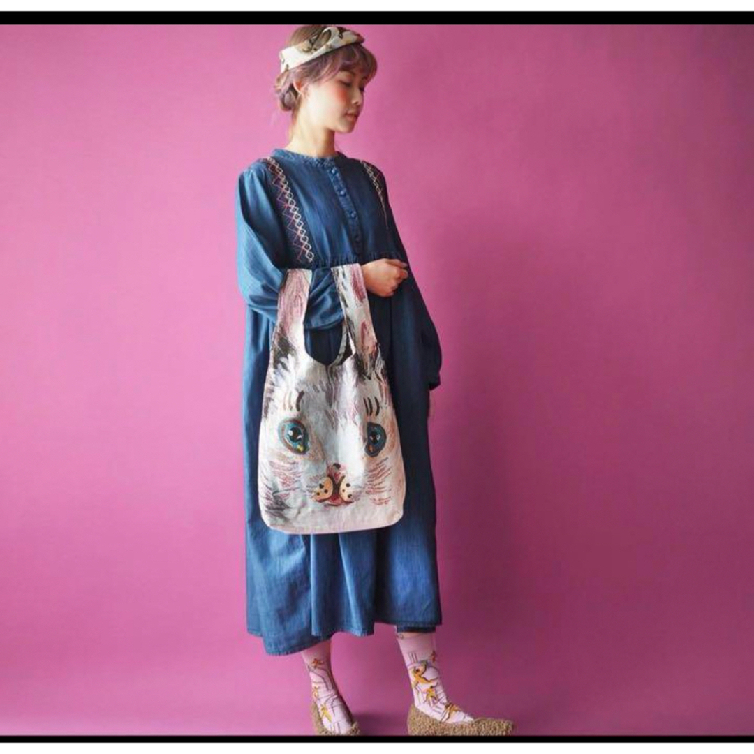 ナタリー・レテ バッグ ブランシュ 白ウサギのつづれ織りフェイス・バッグ北欧　L レディースのバッグ(トートバッグ)の商品写真