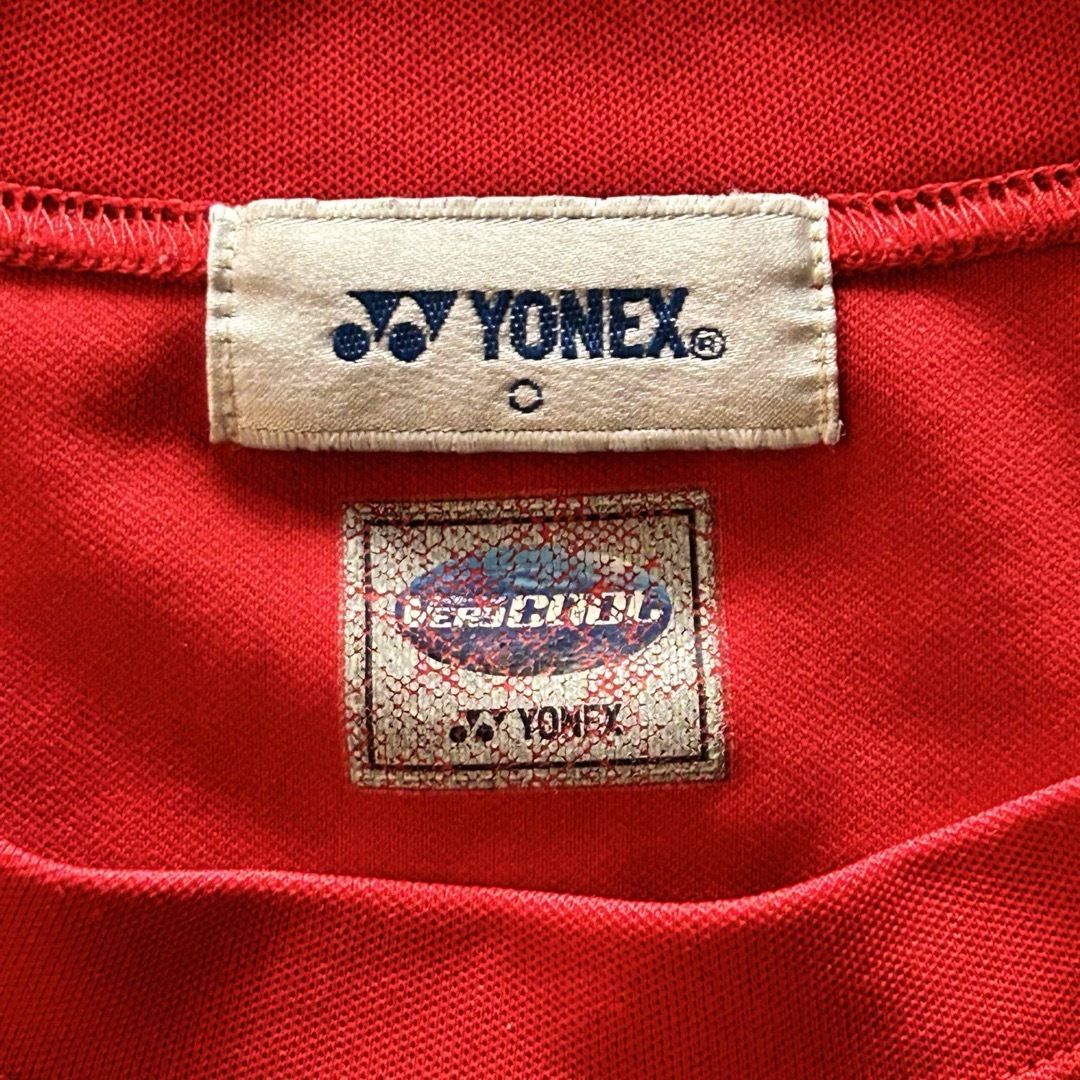 YONEX(ヨネックス)のヨネックス　バドミントンＴシャツ　赤 メンズのトップス(Tシャツ/カットソー(半袖/袖なし))の商品写真