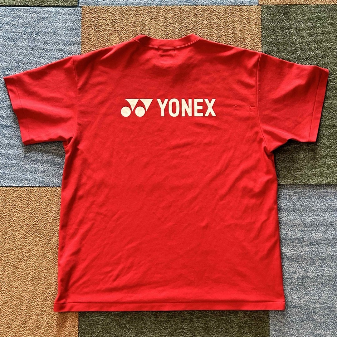 YONEX(ヨネックス)のヨネックス　バドミントンＴシャツ　赤 メンズのトップス(Tシャツ/カットソー(半袖/袖なし))の商品写真