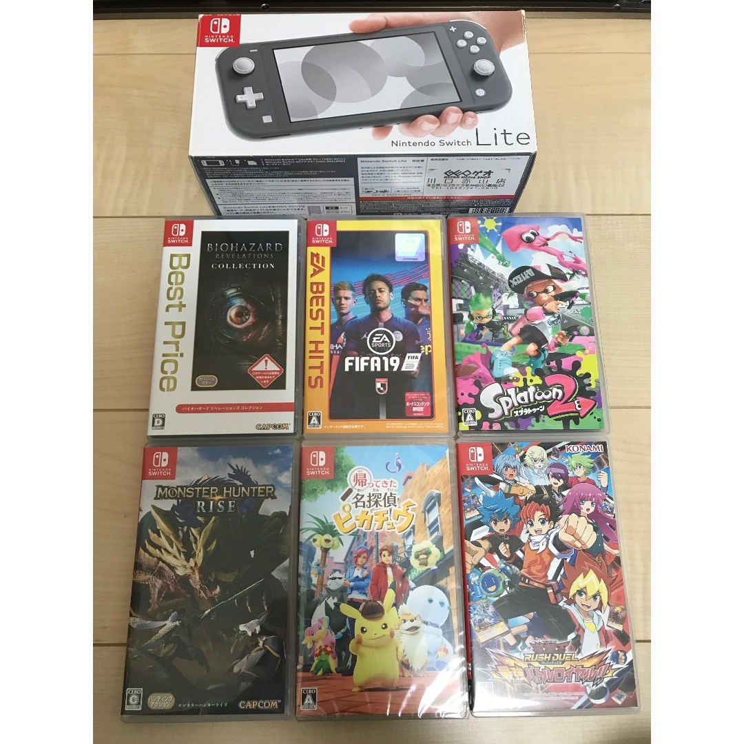 Nintendo Switch(ニンテンドースイッチ)のお得✨画面美品Switch Liteグレー本体一式＋ソフト6本セット✨ エンタメ/ホビーのゲームソフト/ゲーム機本体(携帯用ゲーム機本体)の商品写真