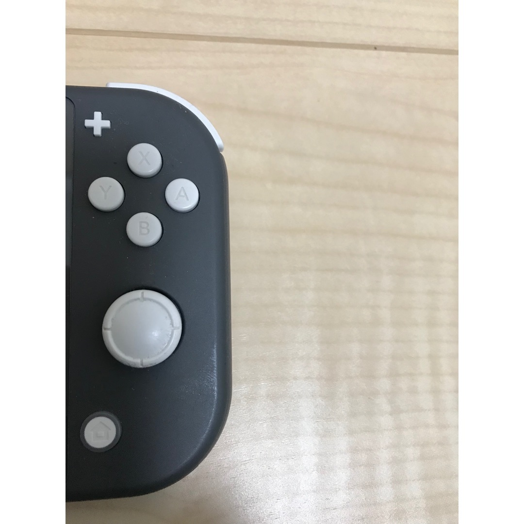 Nintendo Switch(ニンテンドースイッチ)のお得✨画面美品Switch Liteグレー本体一式＋ソフト6本セット✨ エンタメ/ホビーのゲームソフト/ゲーム機本体(携帯用ゲーム機本体)の商品写真