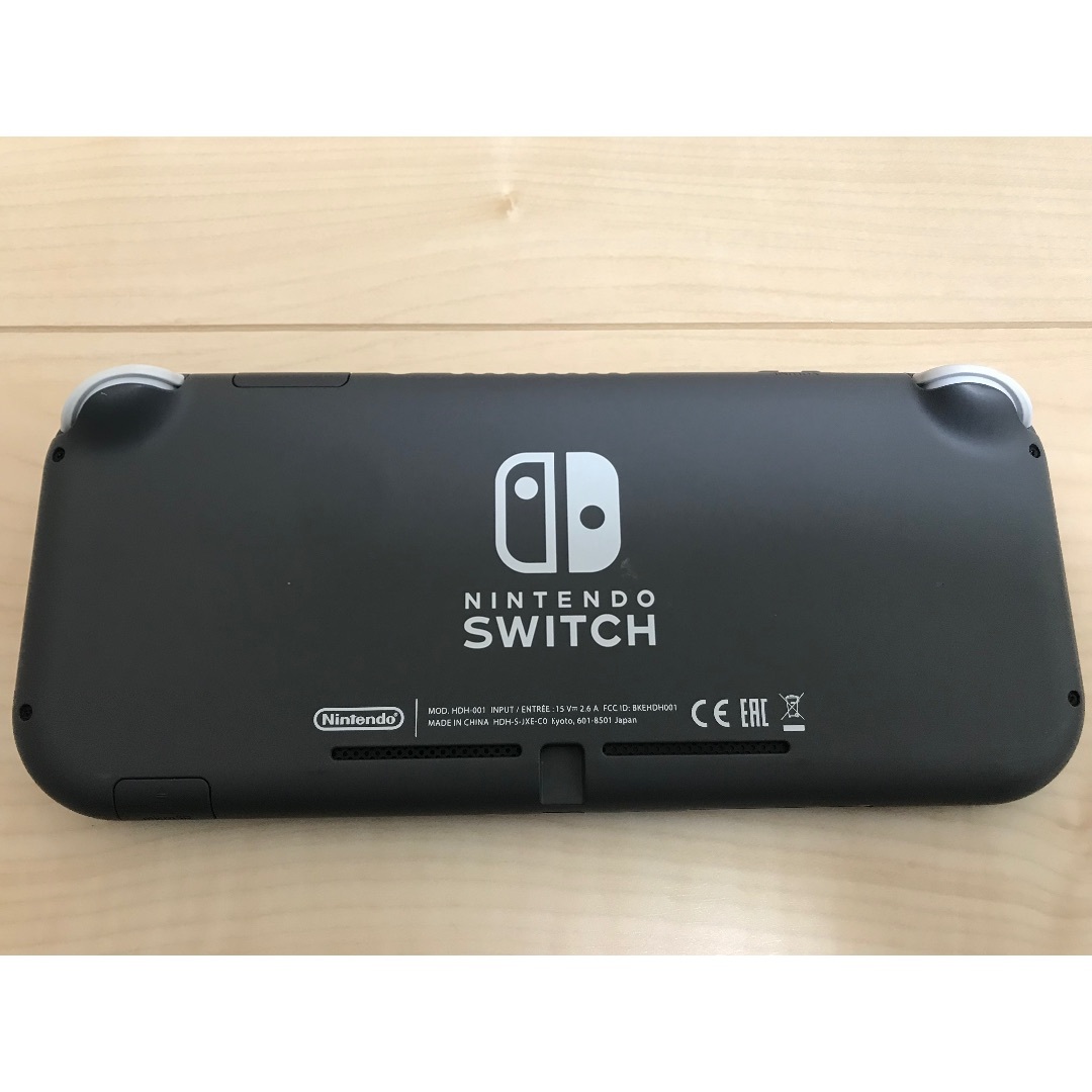 Nintendo Switch(ニンテンドースイッチ)のお得✨画面美品Switch Liteグレー本体一式＋ソフト6本セット✨ エンタメ/ホビーのゲームソフト/ゲーム機本体(携帯用ゲーム機本体)の商品写真