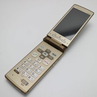 キョウセラ(京セラ)の超美品 au KYF32 かんたんケータイ ゴールド M444(携帯電話本体)