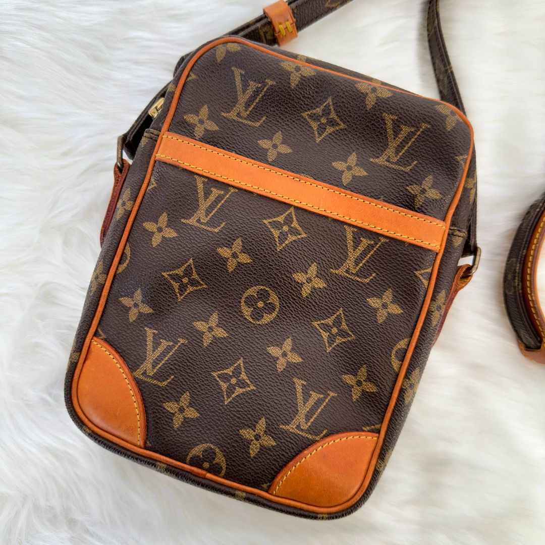 LOUIS VUITTON(ルイヴィトン)の【極美品】ルイヴィトン　モノグラム　ダヌーブ　ショルダーバッグ レディースのバッグ(ショルダーバッグ)の商品写真